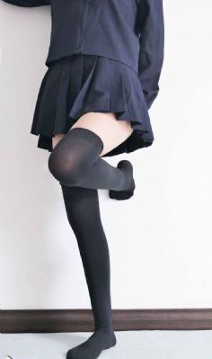 美女把胸全部露出_1080电影完整版